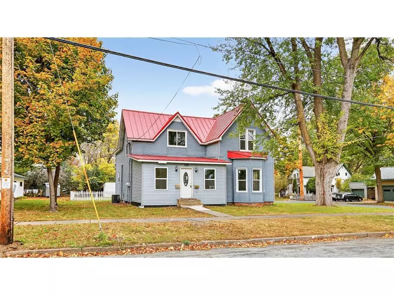 503 11th Street, Menomonie, WI 54751