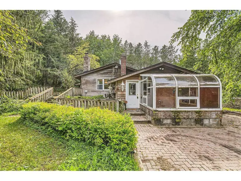 465 Old E East, Houlton, WI 54082