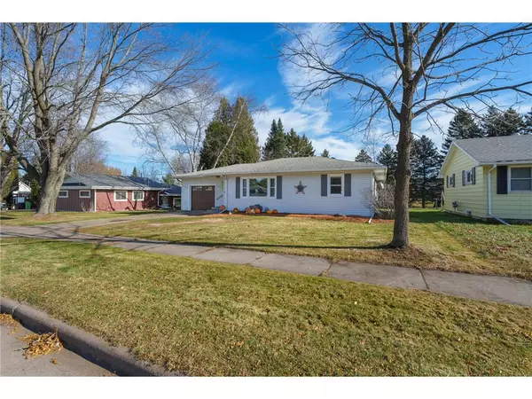 305 S Clark Street, Thorp, WI 54771