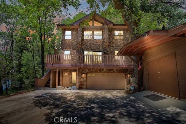 37684 Live Oak ST, Angelus Oaks, CA 92305