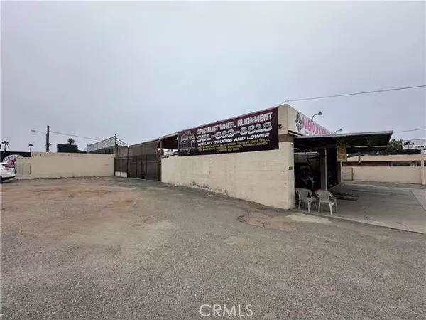 Riverside, CA 92506,3886 Merrill AVE