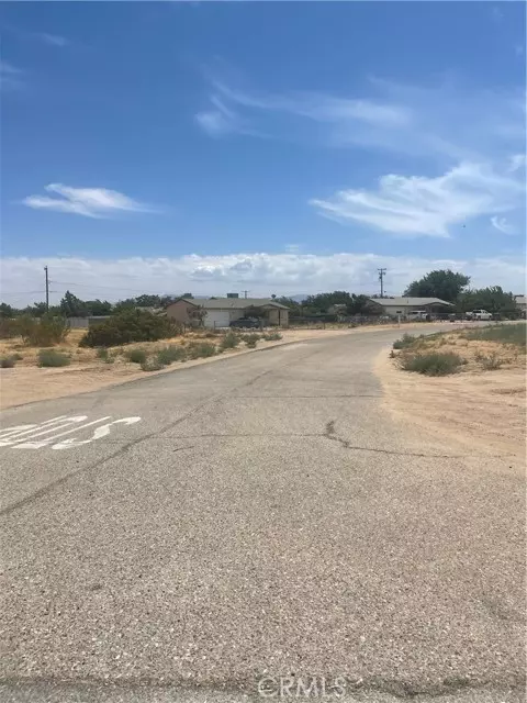 Hesperia, CA 92345,11442 Mariposa RD