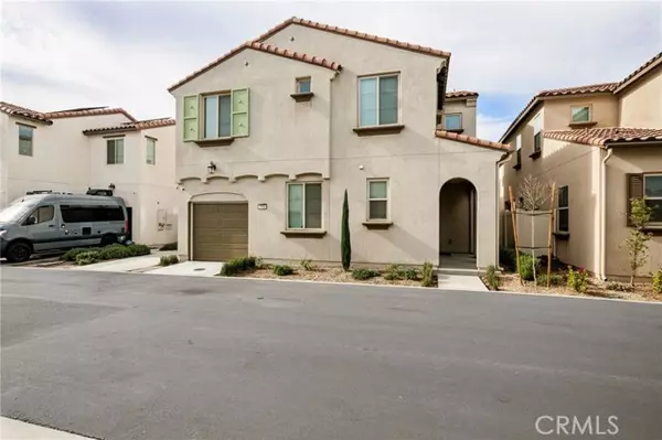 1946 S Pepper Tree LN, San Bernardino, CA 92408