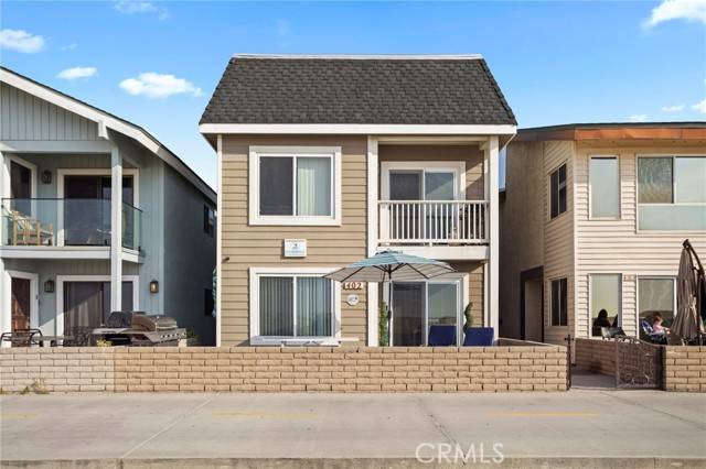402 E Oceanfront, Newport Beach, CA 92661
