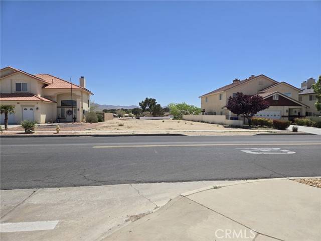 26979 Lakeview DR, Helendale, CA 92342