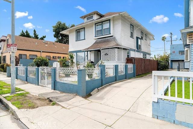 1665 Arlington AVE, Los Angeles, CA 90019