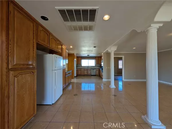 Apple Valley, CA 92308,21468 Chimayo RD