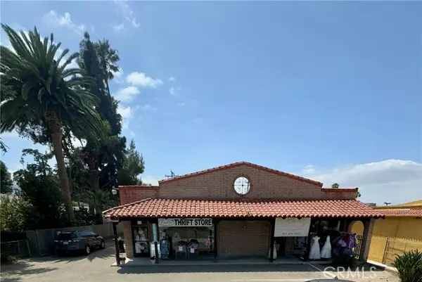 Corona, CA 92882,508 W Grand BLVD