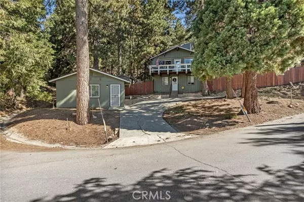 31460 Deer Lick LN, Running Springs, CA 92382