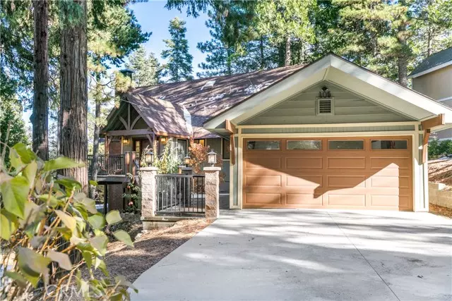 Lake Arrowhead, CA 92352,405 Brentwood DR