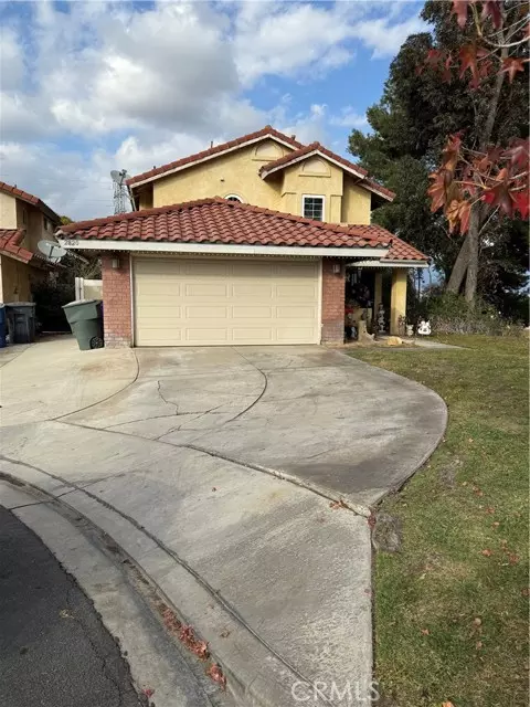 2820 Park Vista DR, Rialto, CA 92376