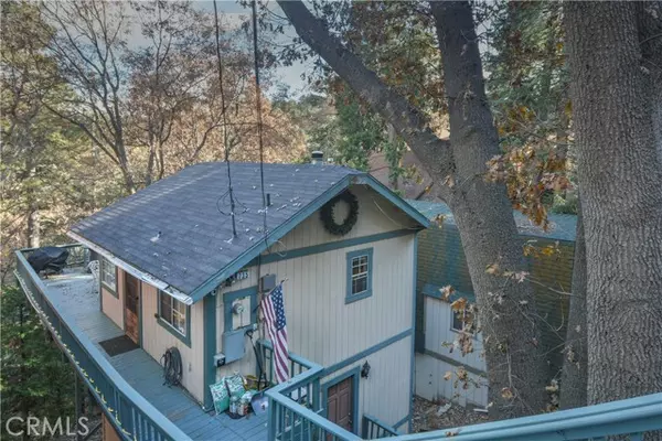 735 E Victoria CT, Lake Arrowhead, CA 92352