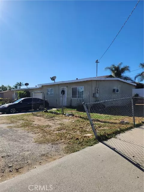 Fontana, CA 92335,17191 Orange WAY