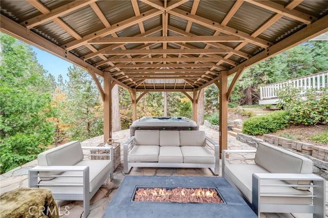 26122 Augusta DR, Lake Arrowhead, CA 92352
