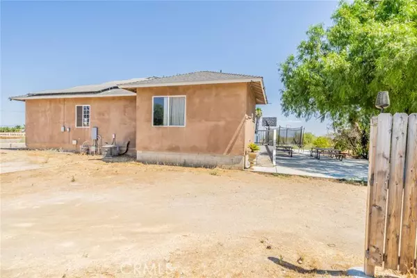 Perris, CA 92570,21981 Palm LN