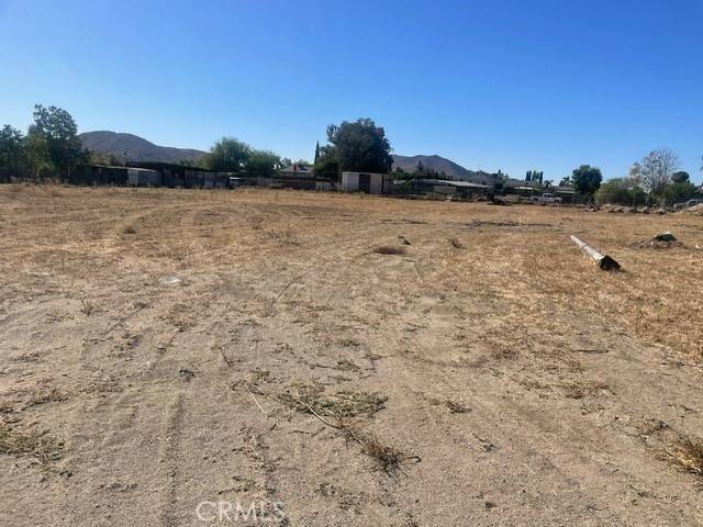 11048 Cactus AVE, Bloomington, CA 92316
