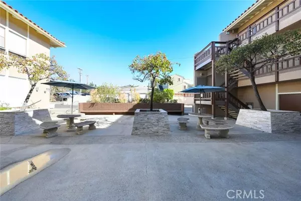 Laguna Beach, CA 92651,920 Glenneyre #T1