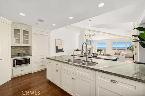 Laguna Beach, CA 92651,111 Brooks