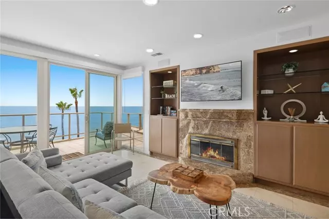 Laguna Beach, CA 92651,915 Gaviota