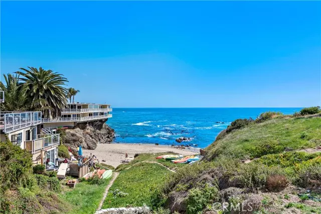 Laguna Beach, CA 92651,827 Cliff DR