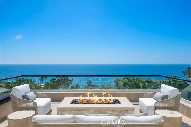 Laguna Beach, CA 92651,2492 Glenneyre ST