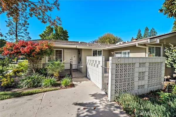 80 Calle Aragon #D, Laguna Woods, CA 92637