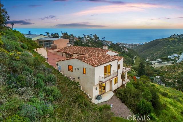 2516 Temple Hills DR, Laguna Beach, CA 92651