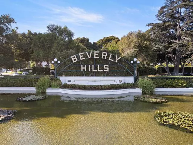 Beverly Hills, CA 90210,321 N Oakhurst DR ##302