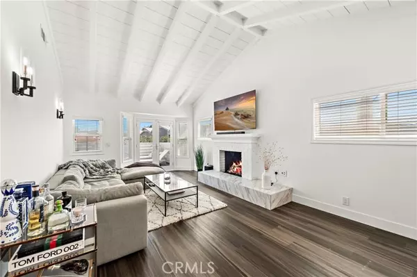 Corona Del Mar, CA 92625,408 Hazel DR