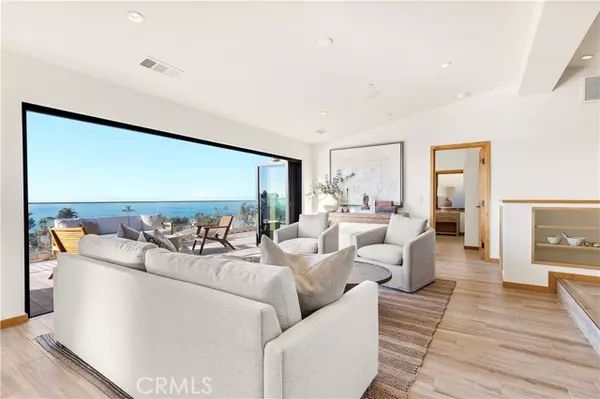 Laguna Beach, CA 92651,206 Grandview ST