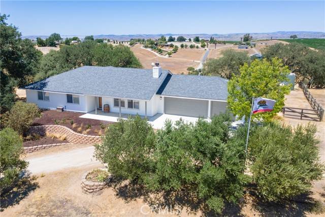 5335 Play Doe LN, Paso Robles, CA 93446