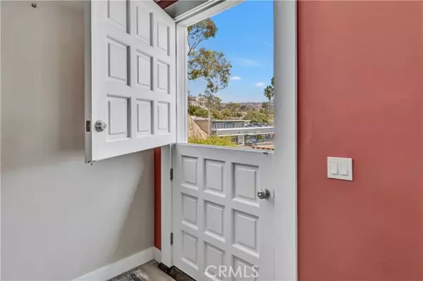 Laguna Beach, CA 92651,714 Cliff Drive