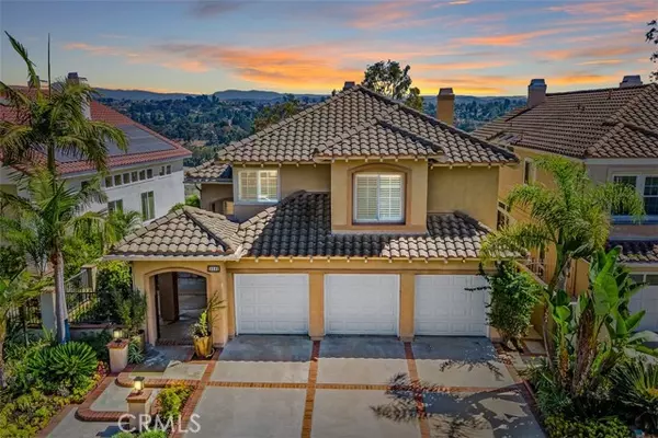 26582 Meadow Crest Drive, Laguna Hills, CA 92653