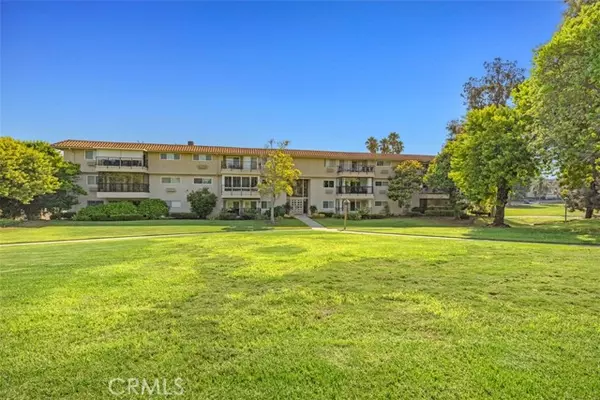 Laguna Woods, CA 92637,2388 Via Mariposa W #2A