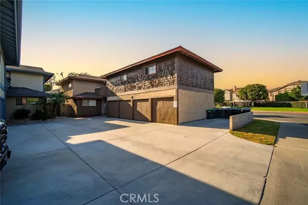 3049 Jeffrey DR, Costa Mesa, CA 92626