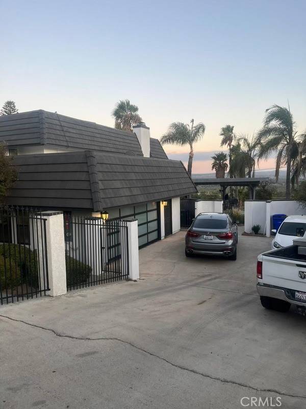 6950 Valdez AVE, Jurupa Valley, CA 92509