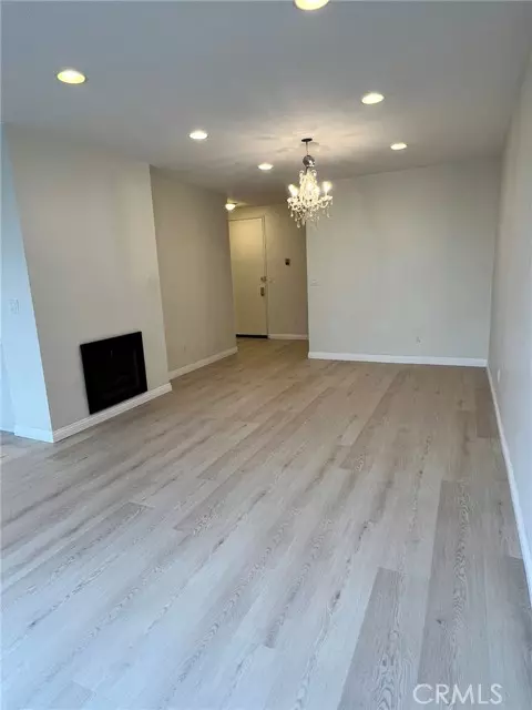 Santa Monica, CA 90403,900 Euclid ST #307