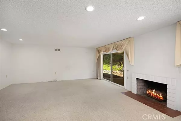 Laguna Woods, CA 92637,5216 Elvira