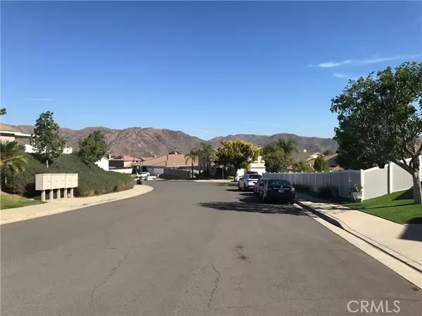 Corona, CA 92883,13815 Buckskin Trail DR