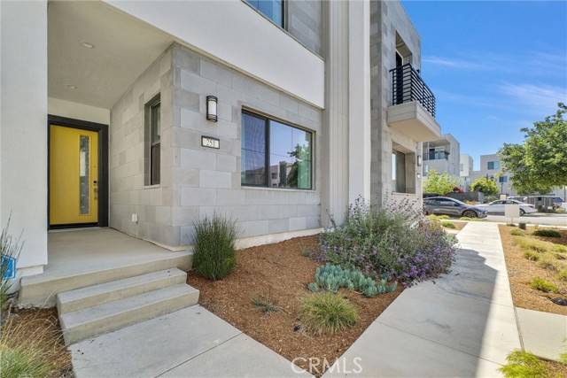 251 Novel, Irvine, CA 92618