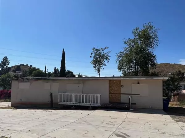 1675 N 2nd ST, El Cajon, CA 92021