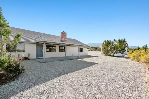 3100 Silver Ridge DR, Pinon Hills, CA 92372