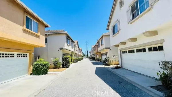 15721 Cobalt ST #105, Sylmar, CA 91342