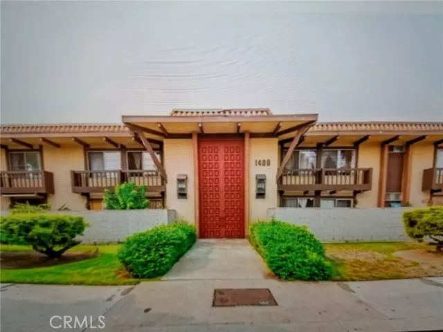 Santa Ana, CA 92704,1400 W Warner AVE #34