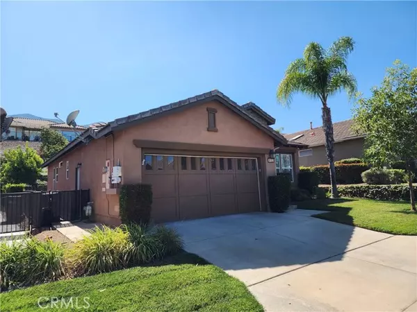 Corona, CA 92883,9153 Wooded Hill DR