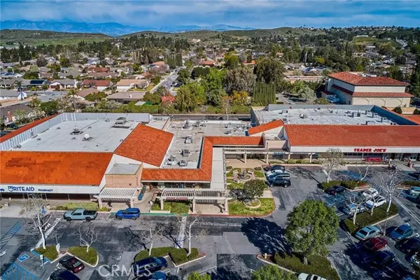 Thousand Oaks, CA 91360,409 E Avenida De Los Arboles