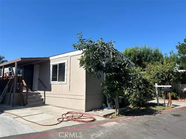 Tustin, CA 92780,106 S Colombo LN