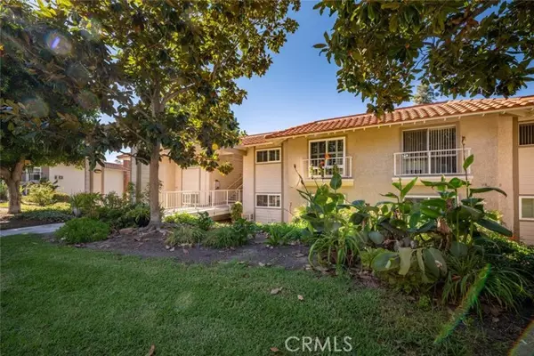 Laguna Woods, CA 92637,3301 Via Carrizo #0