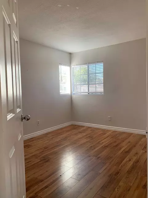 Corona, CA 92879,2136 Cascade DR