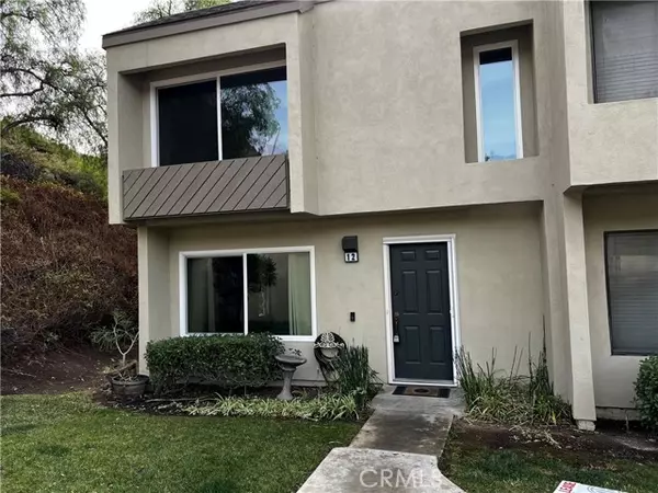 245 N Singingwood ST #12, Orange, CA 92869